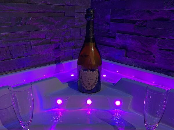 Bouteille champagne ambiance weekend romantique