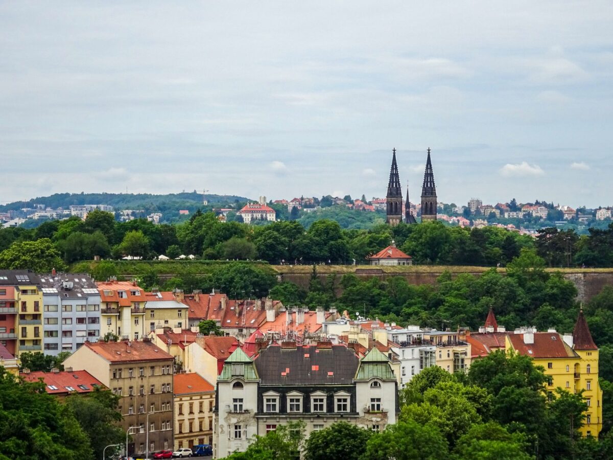 Plus grand château du monde : Malbork, Prague ou Windsor ? le match des records